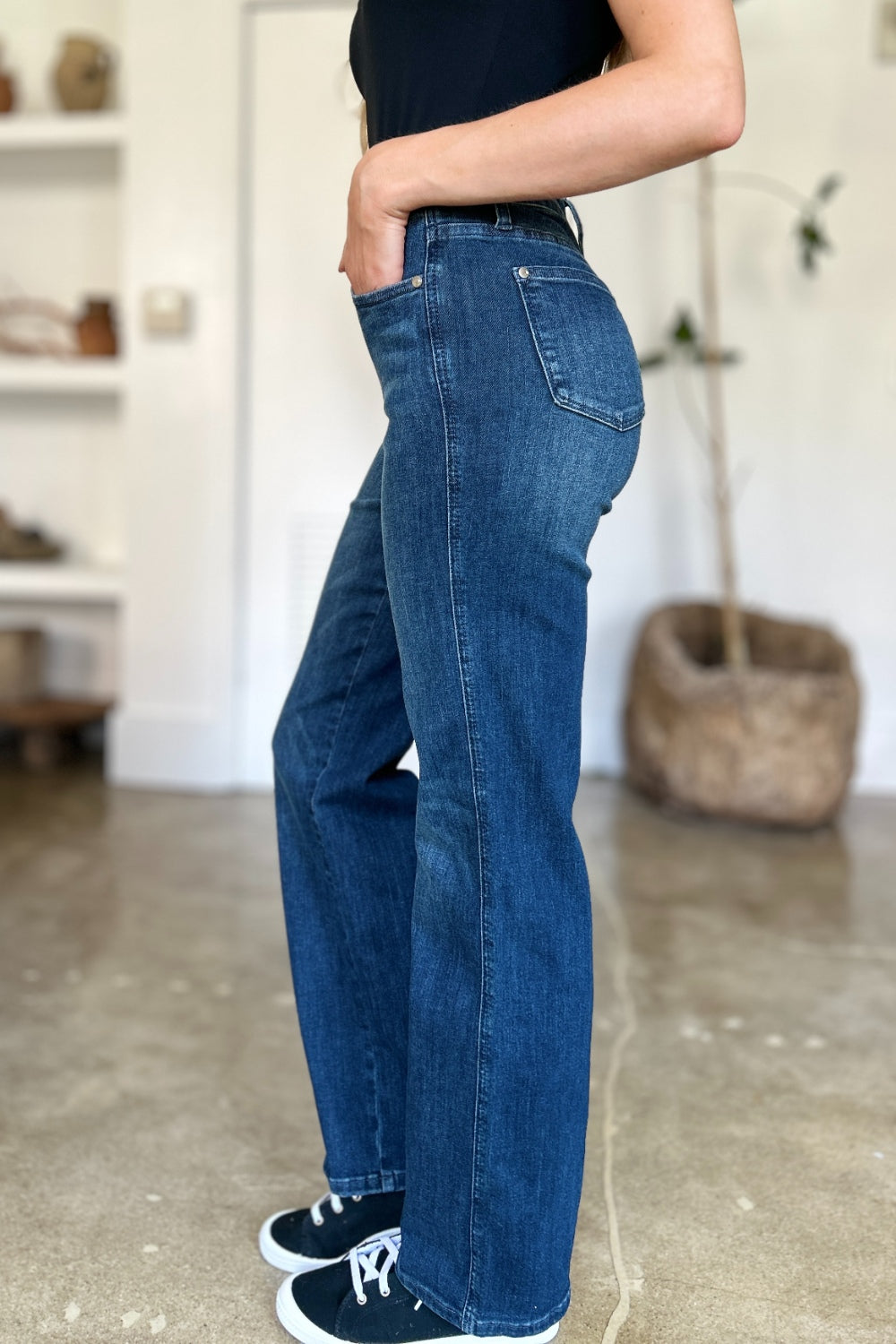 Judy Blue - Straight Leg Dark Wash Jeans