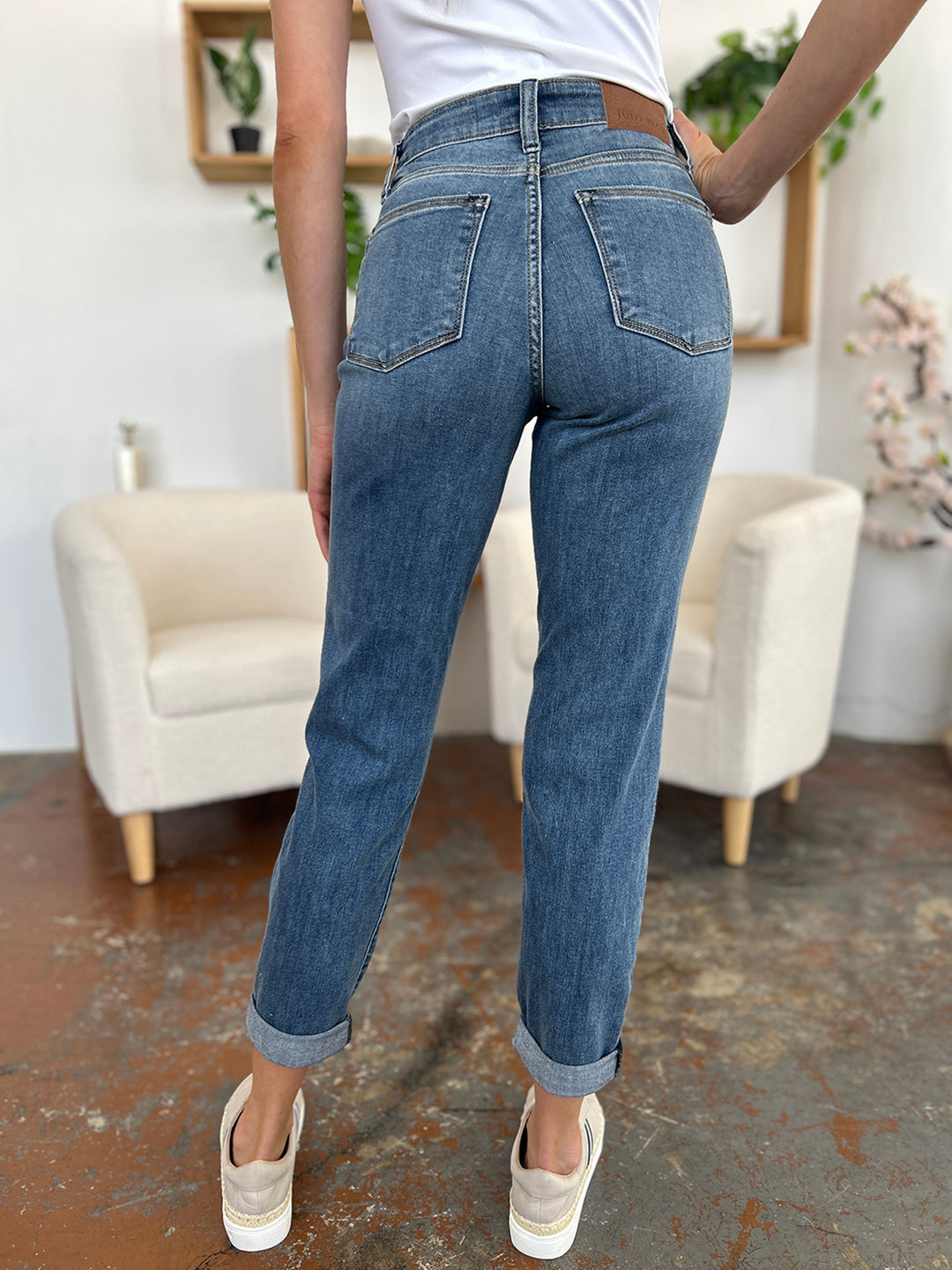 Judy Blue - Mid-Rise Slim Fit Jeans