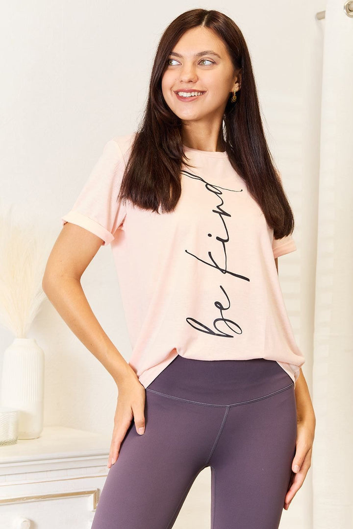 Be Kind Graphic Tee - Inspired Eye Boutique