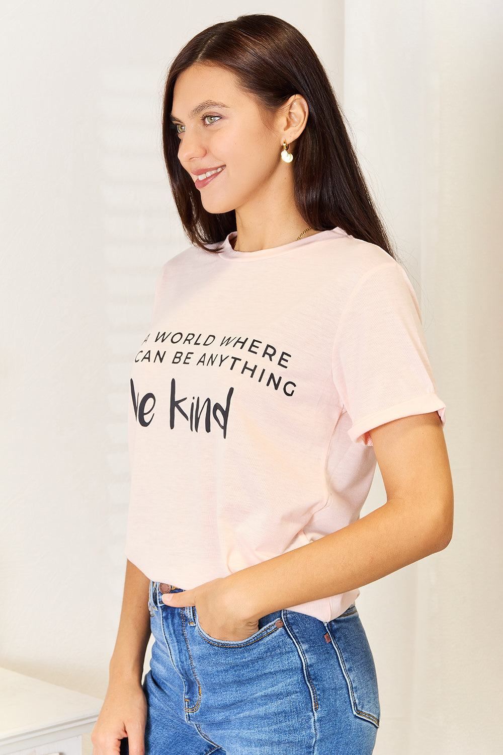 Be Kind Slogan Graphic Tee - Inspired Eye Boutique