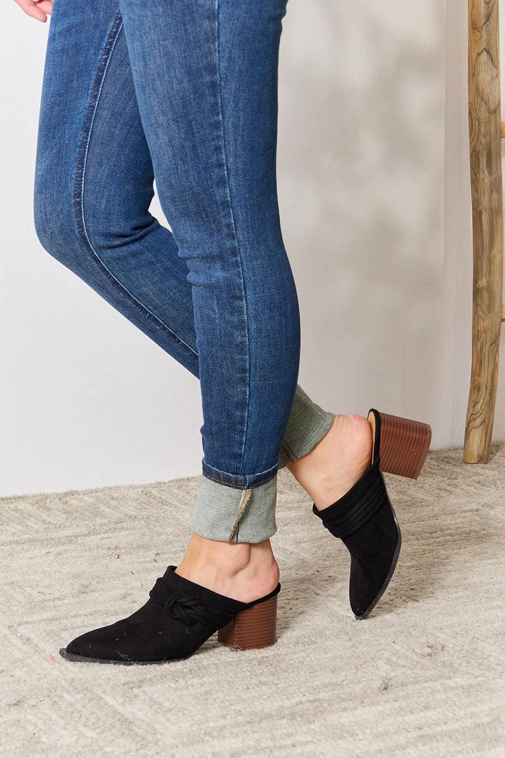 Black Pointed Toe Mules - Inspired Eye Boutique