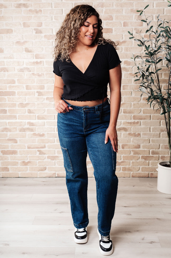 Black Short Sleeve Surplice Crop Top - Inspired Eye Boutique