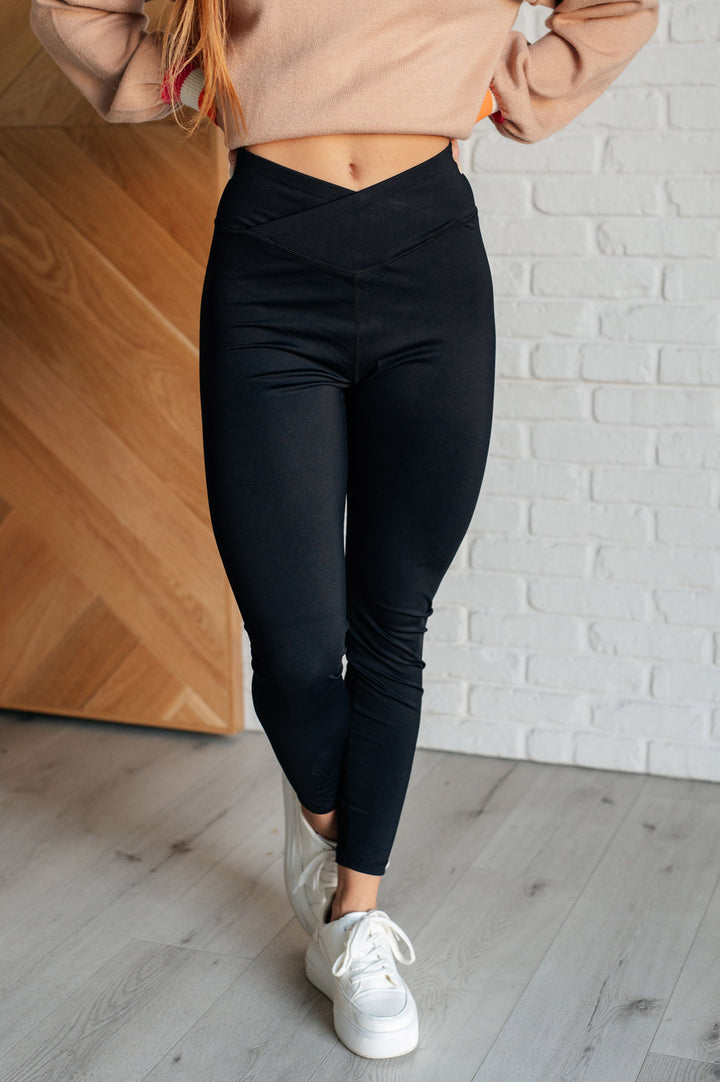 Black V-Waist Leggings - Athletic Performance Knit - Inspired Eye Boutique