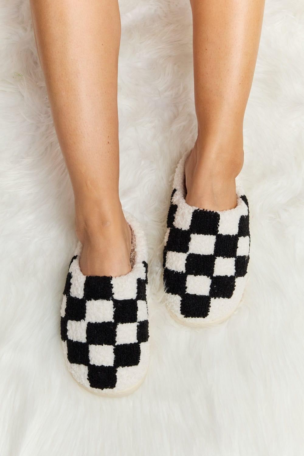 Checkered Print Plush Slide Slippers - Inspired Eye Boutique