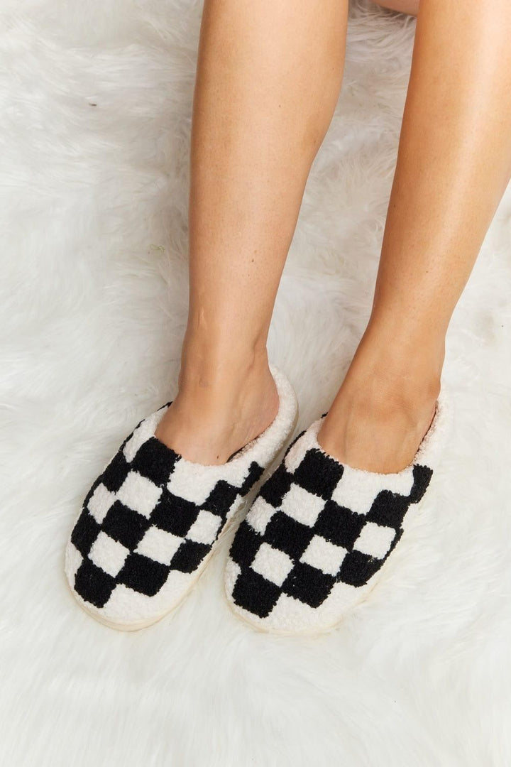 Checkered Print Plush Slide Slippers - Inspired Eye Boutique