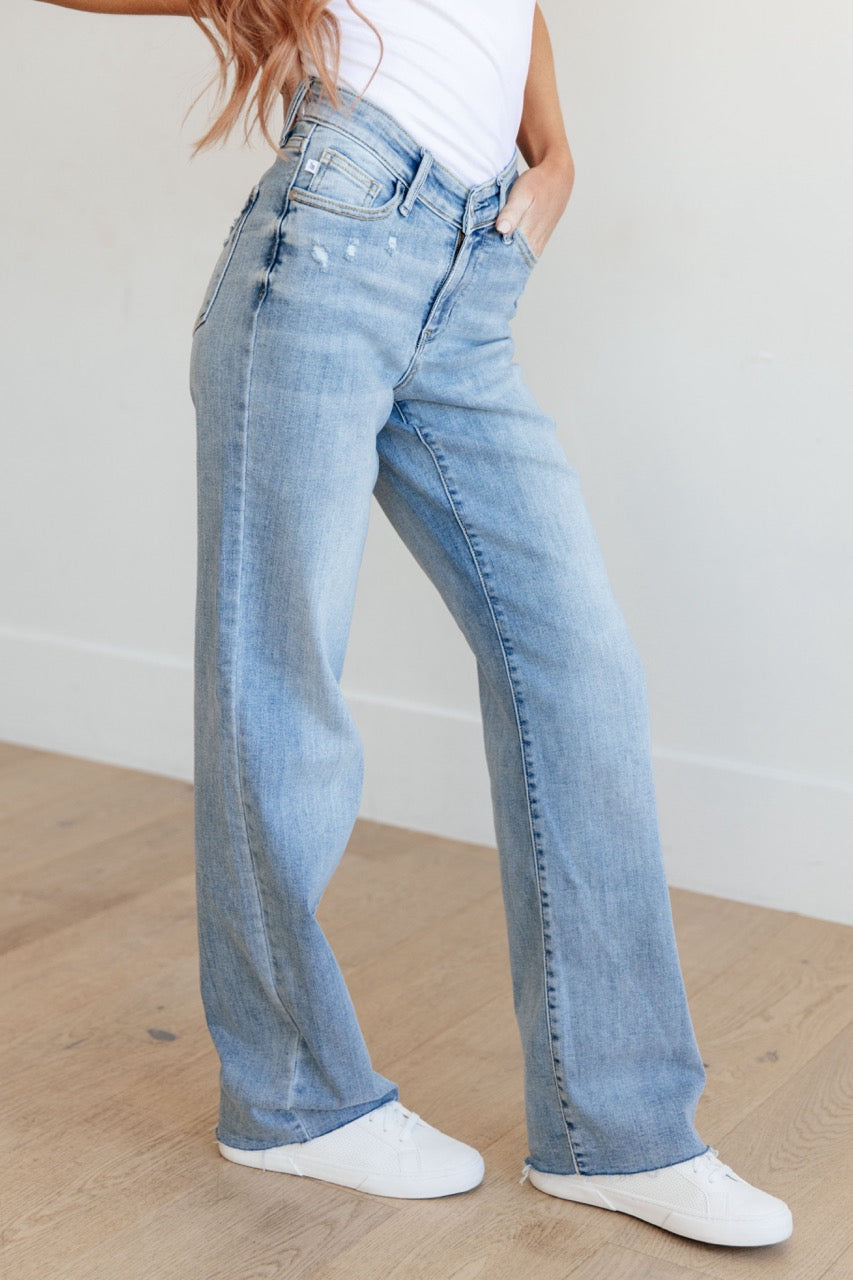 Judy Blue - Light Wash Jeans - Straight Leg - Inspired Eye Boutique