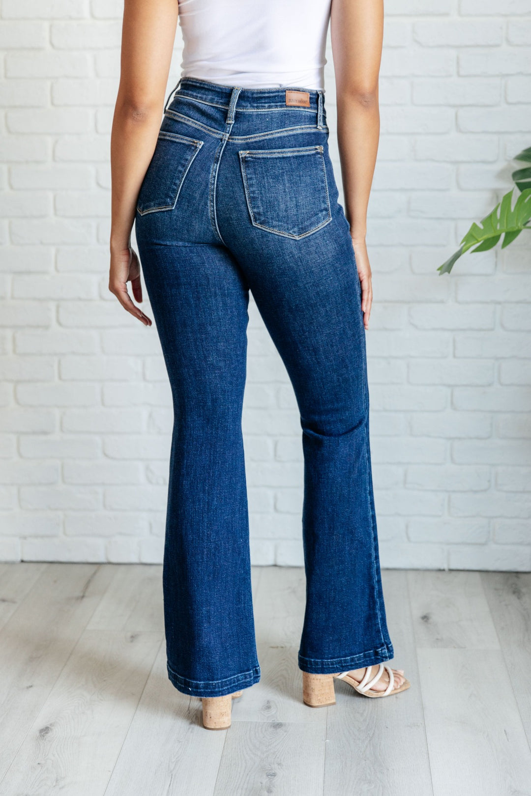 Judy Blue - Mavis Side Seam Detail Flare Jeans