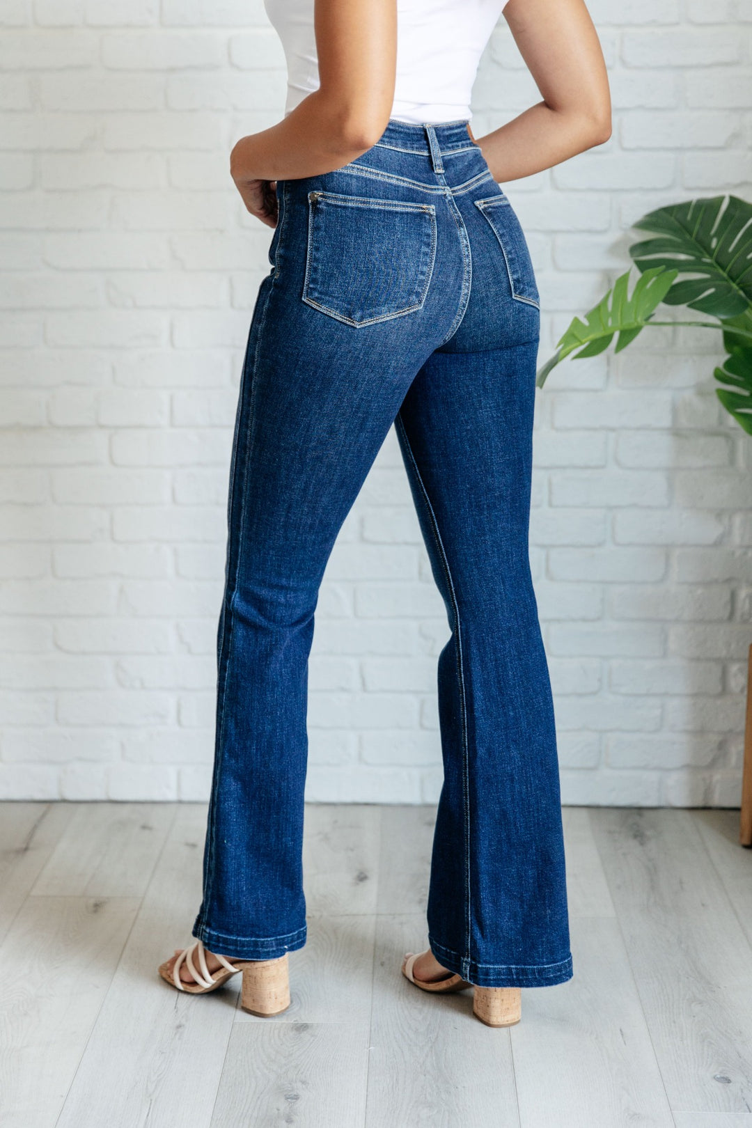 Judy Blue - Mavis Side Seam Detail Flare Jeans