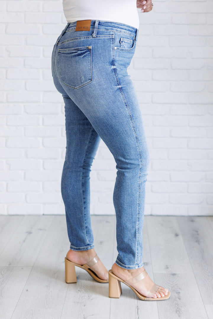 Judy Blue - Tummy Control Light Contrast Skinny Jeans - Inspired Eye Boutique