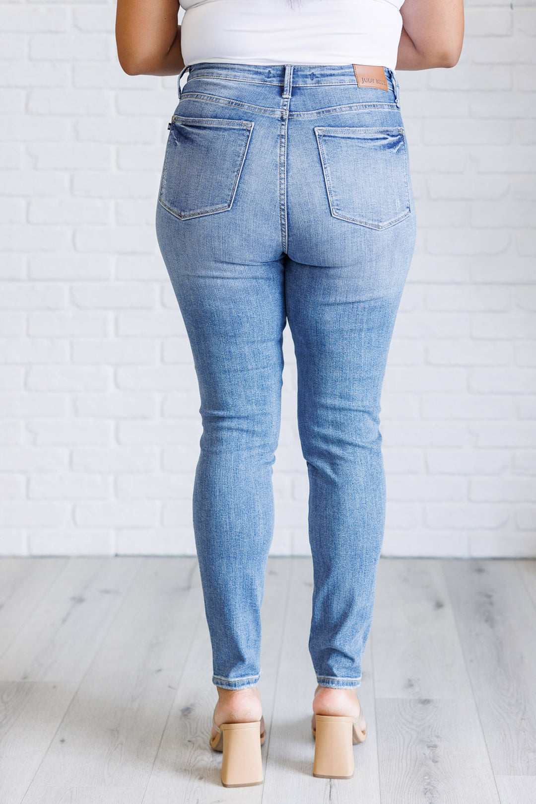 Judy Blue - Tummy Control Light Contrast Skinny Jeans - Inspired Eye Boutique