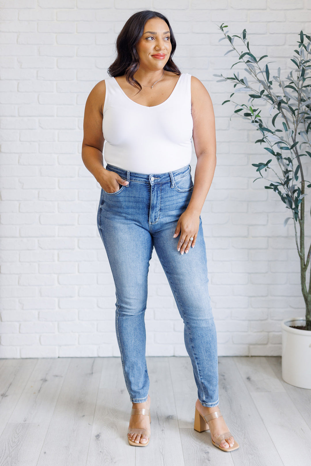 Judy Blue - Tummy Control Light Contrast Skinny Jeans - Inspired Eye Boutique