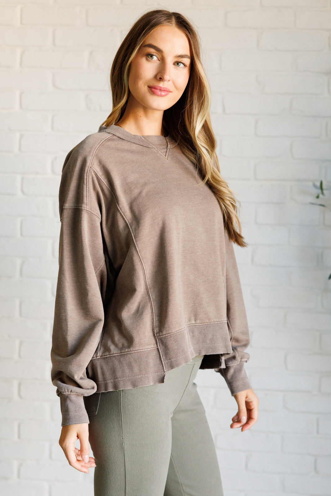 Mineral Wash Crew Neck Pullover Sweatshirt - Mocha - Inspired Eye Boutique