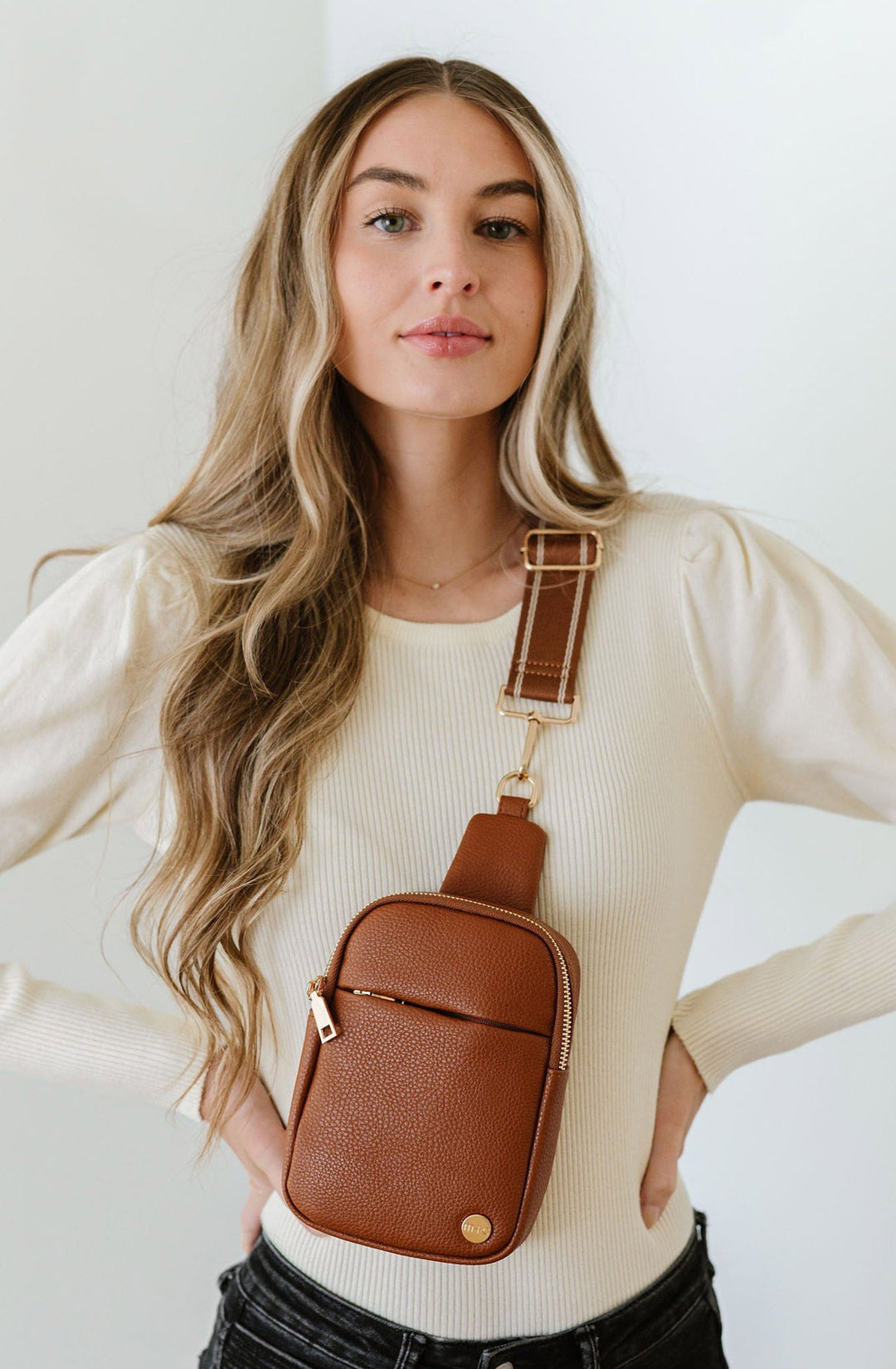 Modern + Chic - Crossbody Sling Bag - Inspired Eye Boutique