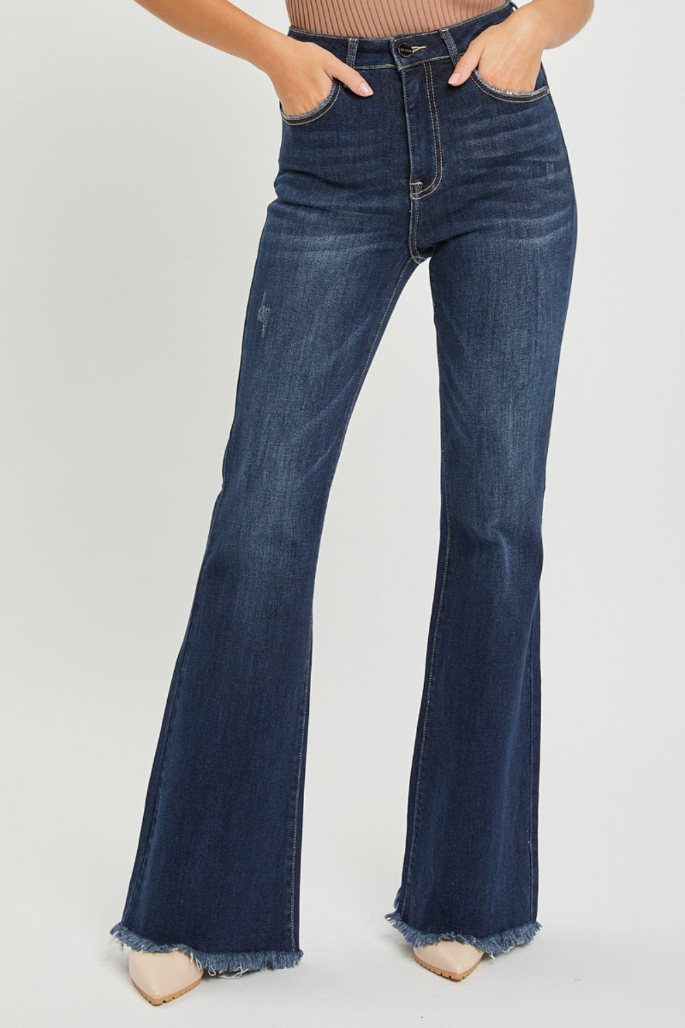 Dark wash best sale flare jeans boutique